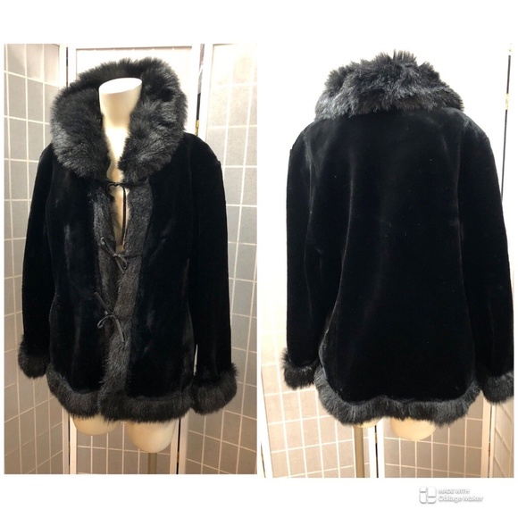 rienda Mesh Yarn Knit Top